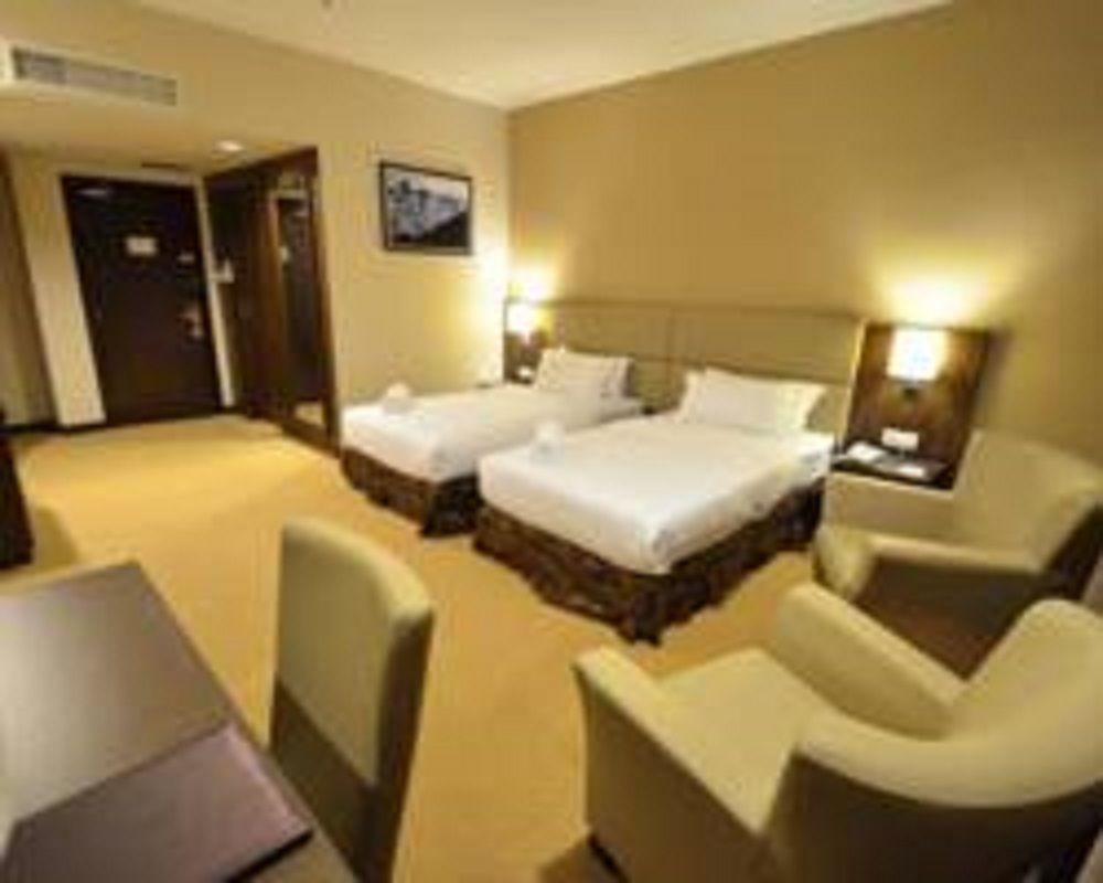 Lintas View Hotel Kota Kinabalu Esterno foto